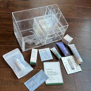 ORGANIZER // Acrylic Makeup Organizer + 10 samples